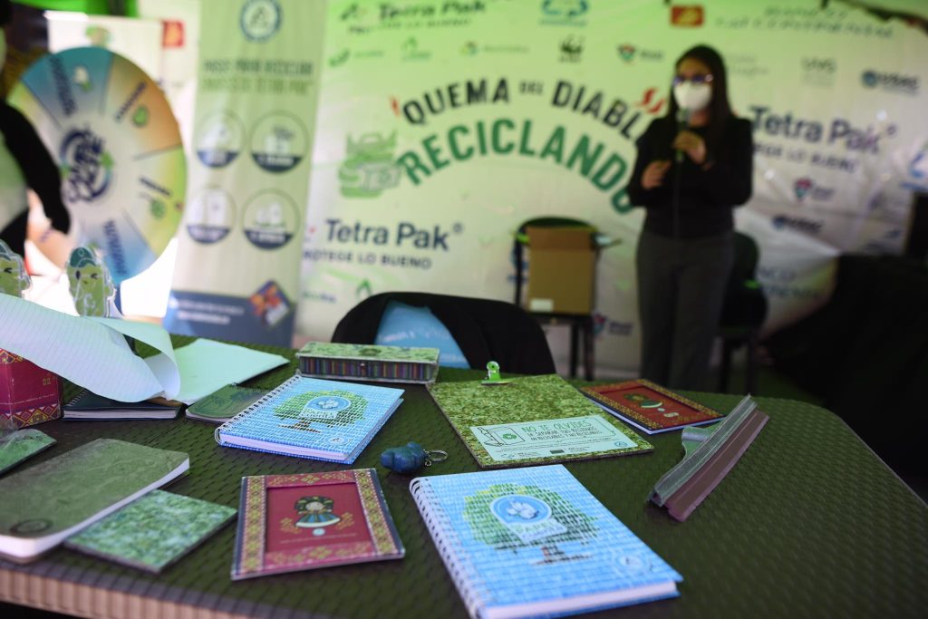 Realizan cierre de la campaña "Quema del Diablo reciclando"