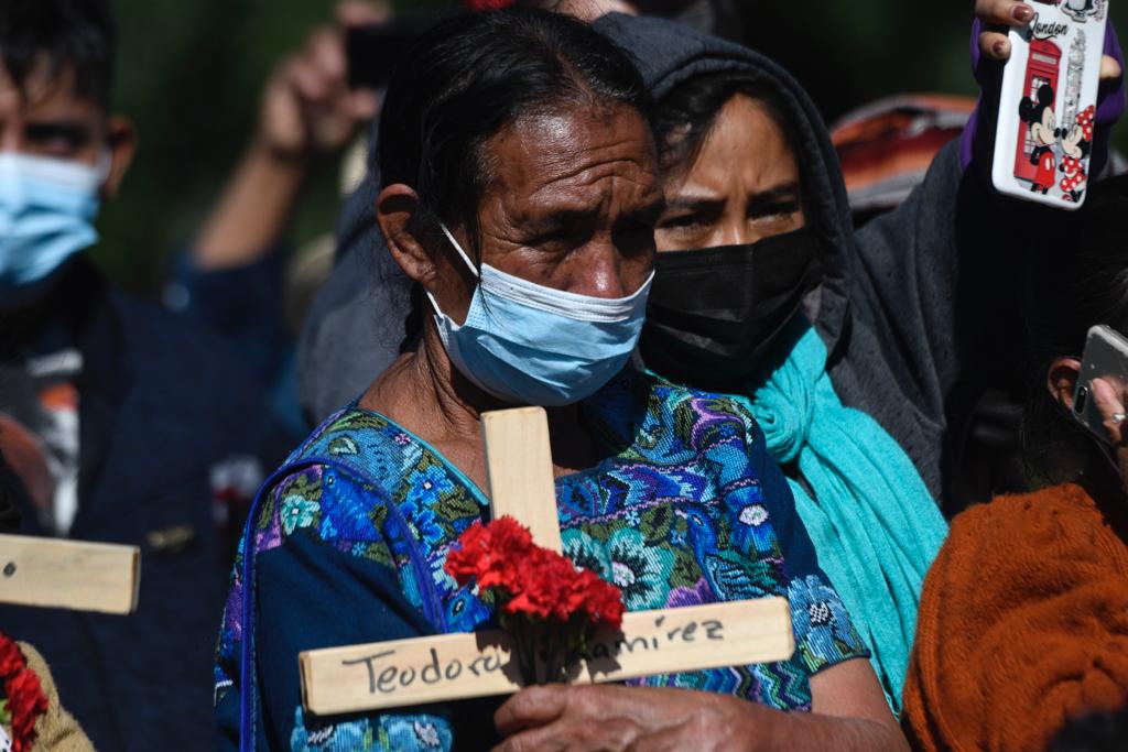 manifestación y ceremonia maya en plaza de la Constitución por 25 aniversario de la firma de acuerdos de paz