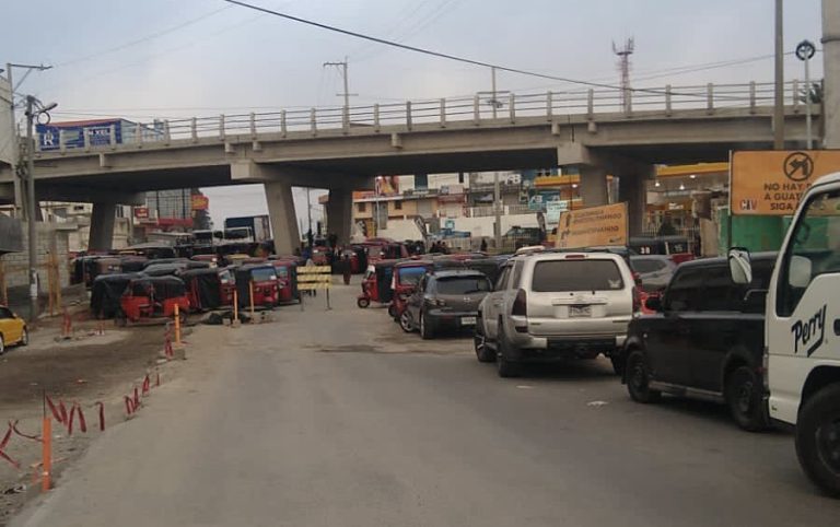 Bloqueo de transportistas en cabecera departamental de Totonicapán