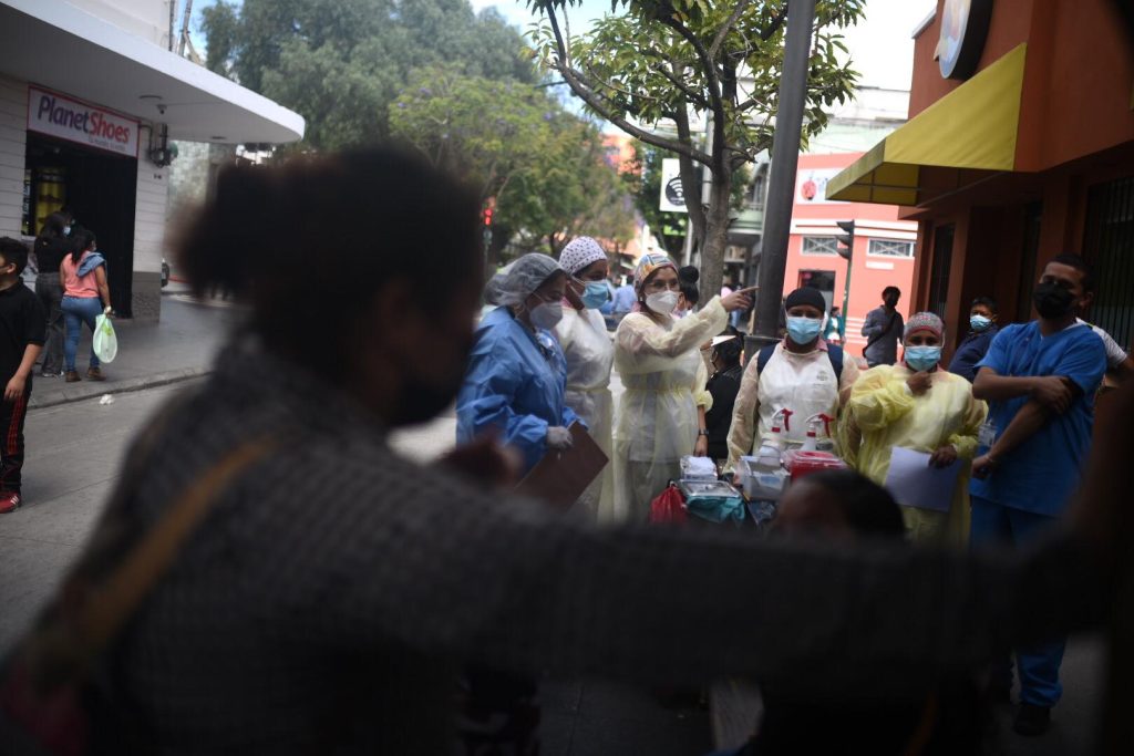 jornada de vacunación contra Covid-19 en el Paseo de la Sexta