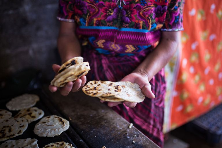 Tortillas hechas a mano en Guatemala