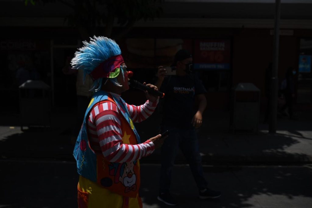 marcha por desaparición de los payasitos Chispita y Charquito