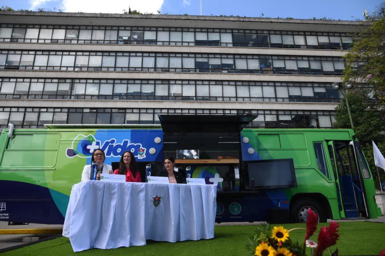 municipalidad de Guatemala presenta el +Vida Móvil