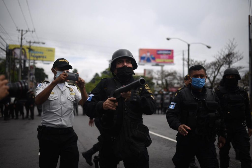 disturbios durante manifestación en calzada Roosevelt