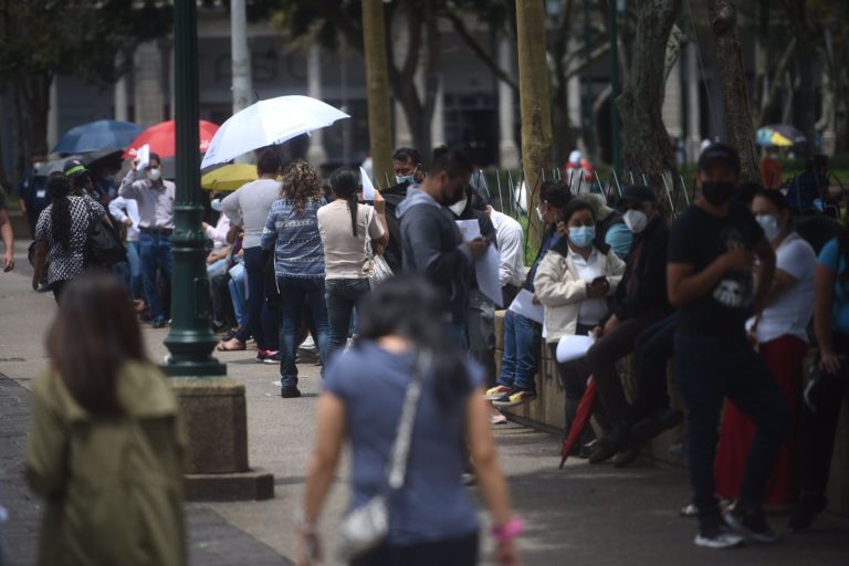 laboratorio para pruebas de Covid-19 en plaza de la Constitución