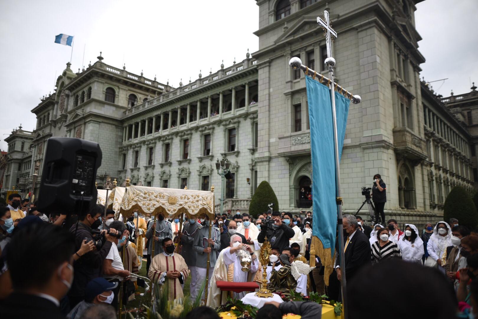 misa y procesión de Corpus Christi