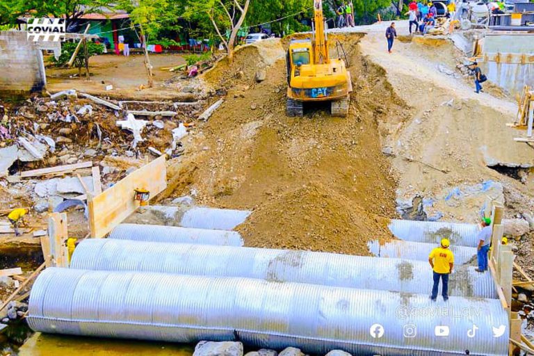 Construcción de puente Petapilla en Chiquimula