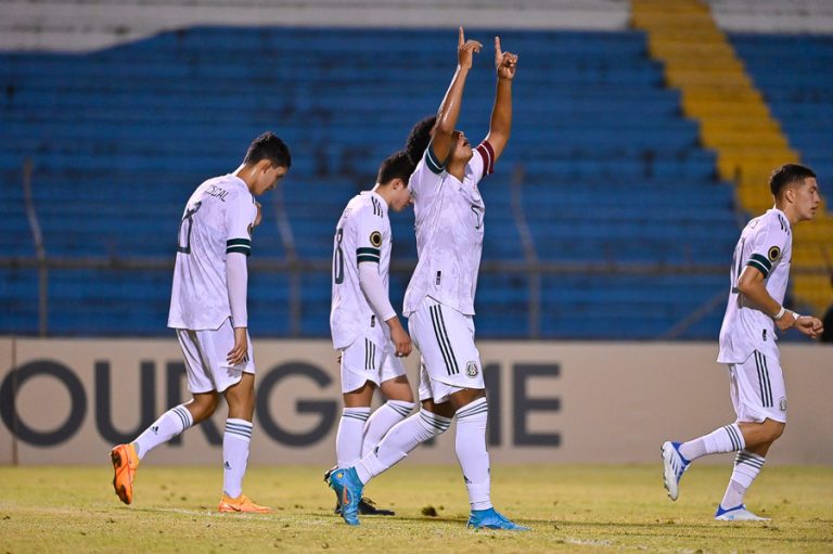 Jugadores de la Selección Sub-20 de México