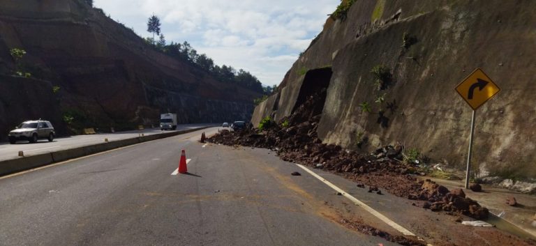 derrumbe en el Libramiento de Chimaltenango