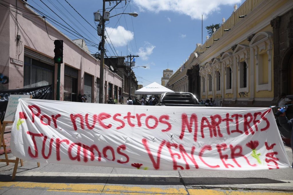 jornada médica frente a la Usac