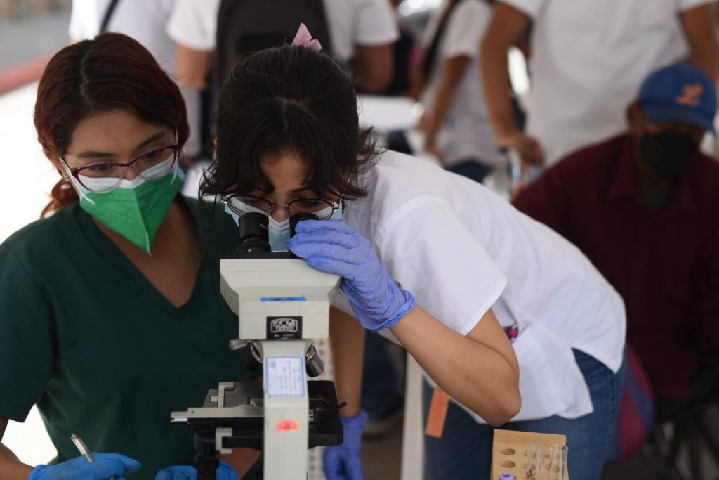 jornada médica frente a la Usac