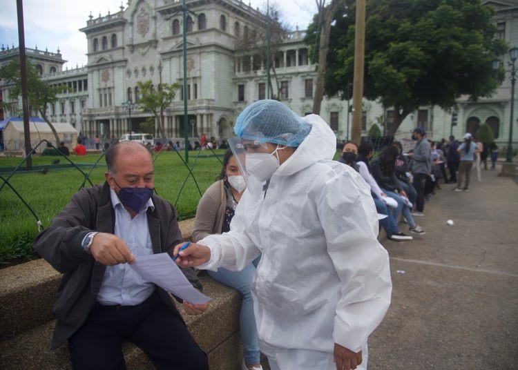 pruebas de Covid-19 en plaza de la Constitución