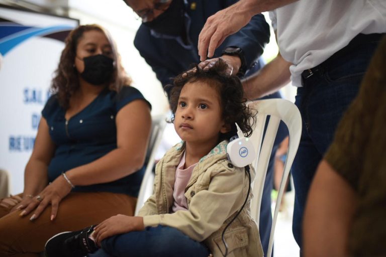 Jornada de activación de implante coclear 2022