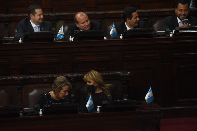 sesión solemne en el Congreso por 201 aniversario de la Independencia de Guatemala