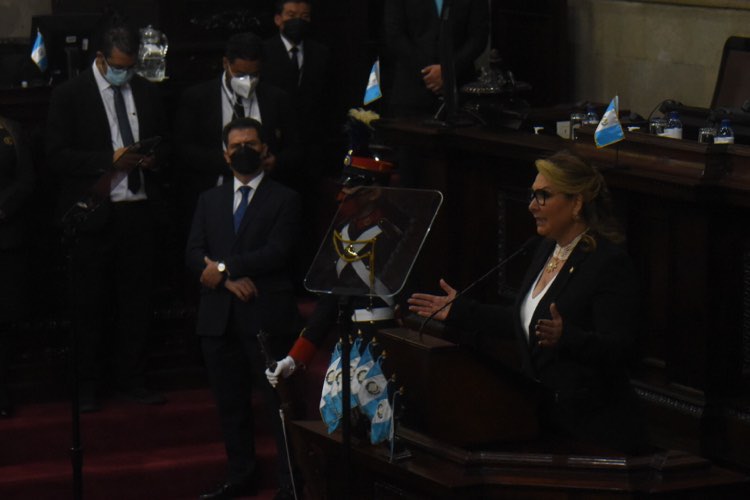 sesión solemne en el Congreso por 201 aniversario de la Independencia de Guatemala