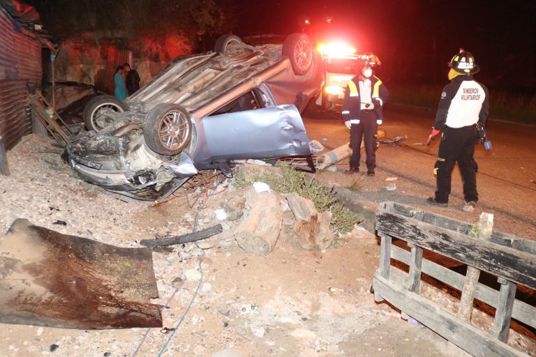 Accidente en la zona 8 de Mixco. / Foto: CVB