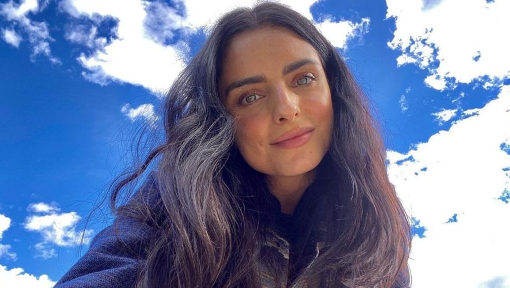 Aislinn Derbez