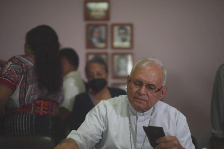 cardenal Álvaro Ramazzini presenta la Convergencia Nacional de Resistencia