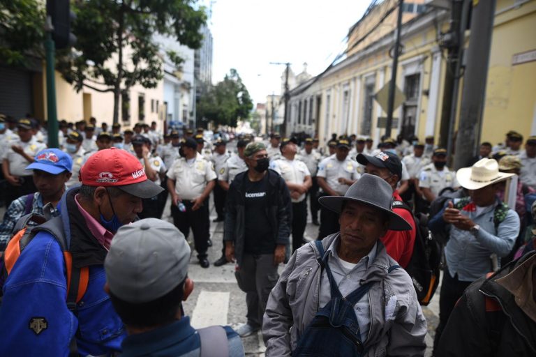 manifestación de veteranos militares frente al Congreso