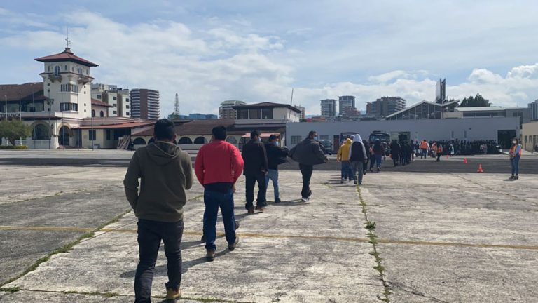 Guatemaltecos retornados desde Estados Unidos hacia nuestro país