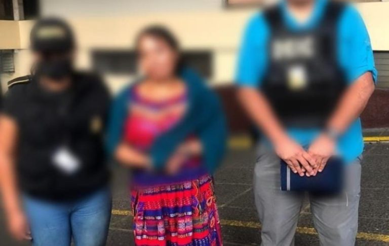 Capturan a mujer señalada de utilizar visa estadounidense falsa