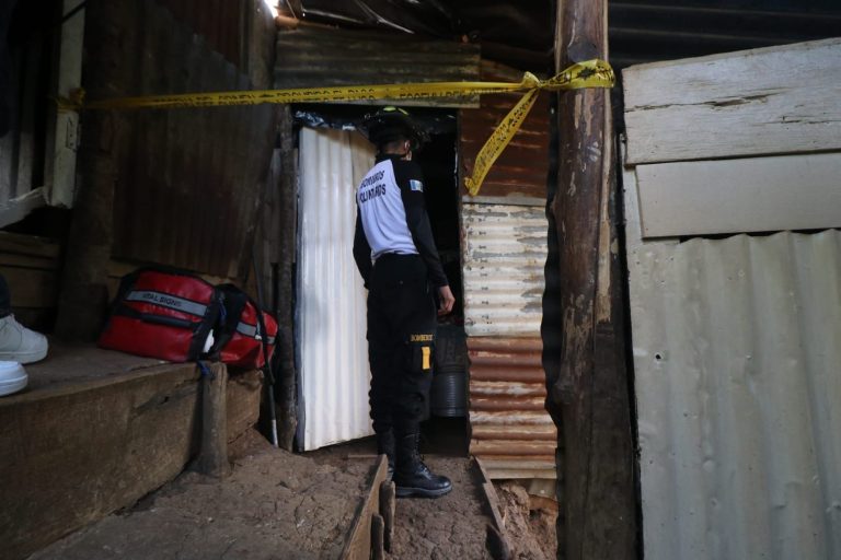 pareja muerta en Villa Canales