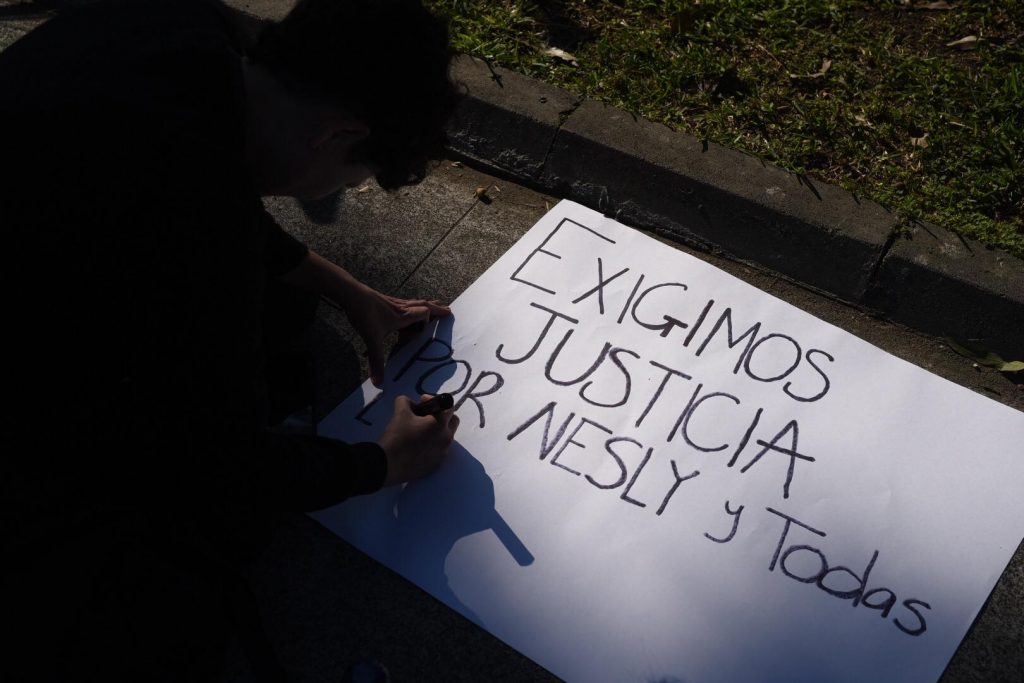 manifestación por muerte de Nesly Consuegra