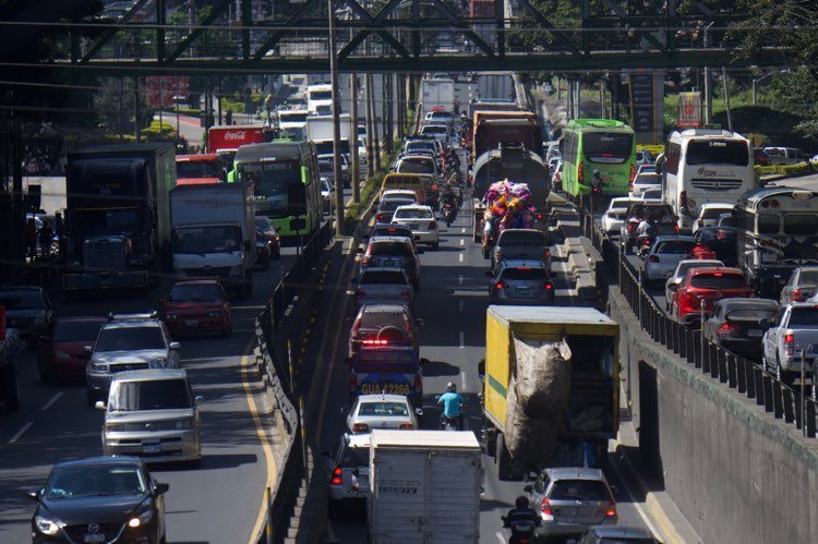 tránsito en la capital por compras navideñas