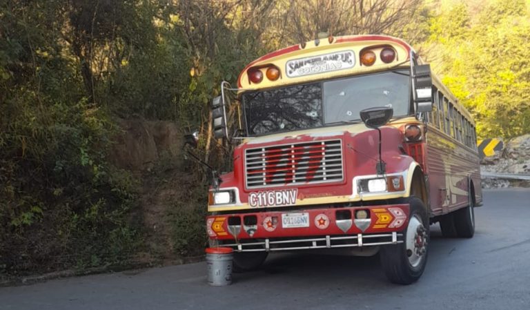 ataque armado contra bus en San Pedro Ayampuc