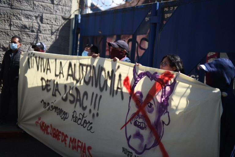 Estudiantes entregan las instalaciones del CUM