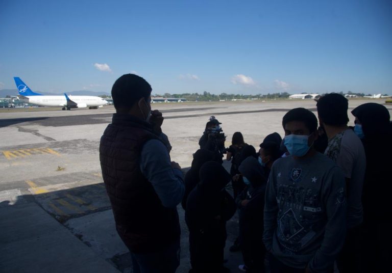 primer vuelo de migrantes guatemaltecos retornados en 2023