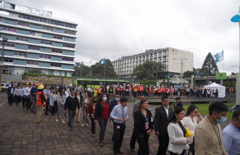 macro simulacro de terremoto en la Ciudad de Guatemala