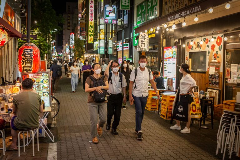 Covid-19 y mascarilla en Japón