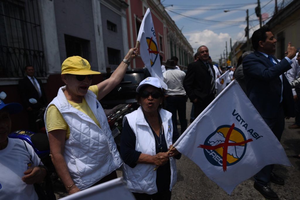 Binomio presidencial de Creo recibe credenciales