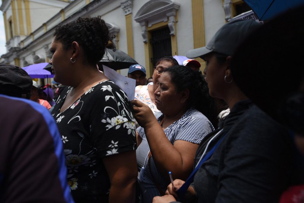 protesta de maestros frente al Congreso