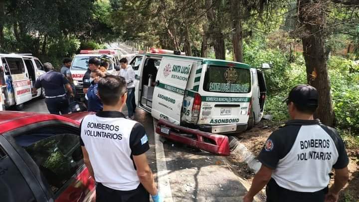 múltiple colisión en bajada de Las Cañas