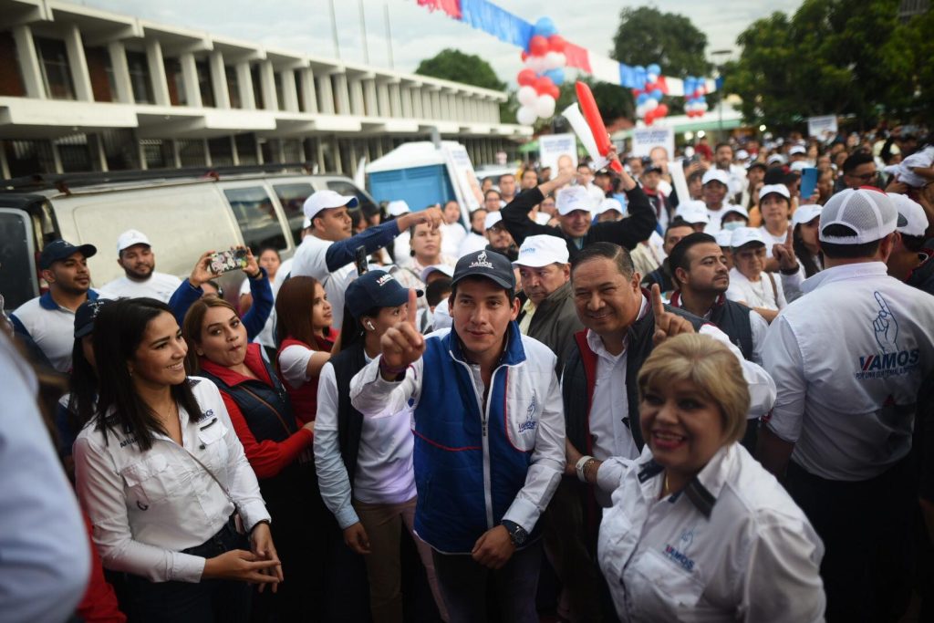 cierre de campaña del partido Vamos