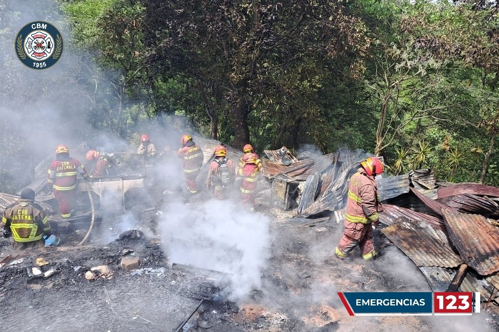 incendio en vivienda de zona 11 de Mixco