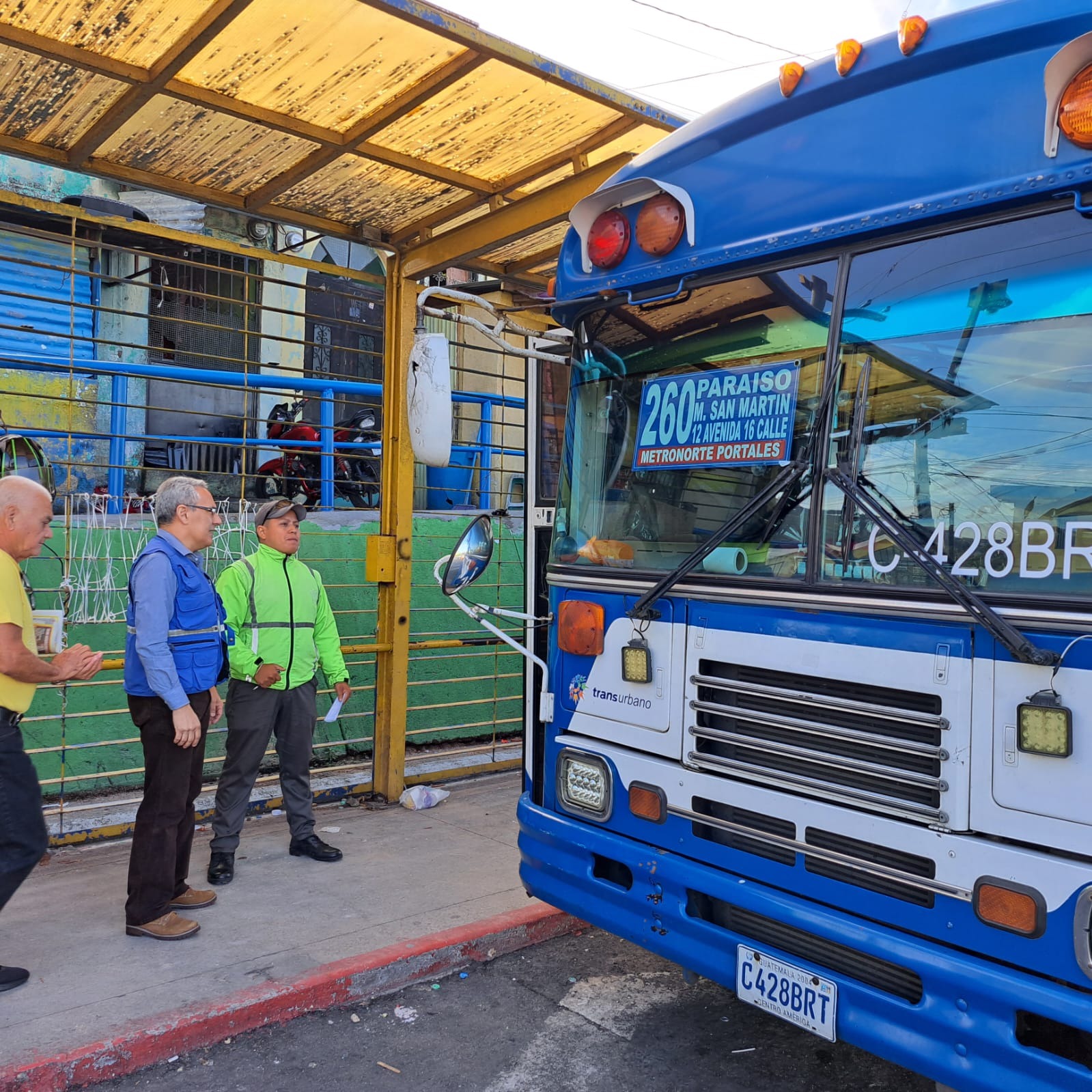 PDH da seguimiento a quejas por falta de buses en zona 18