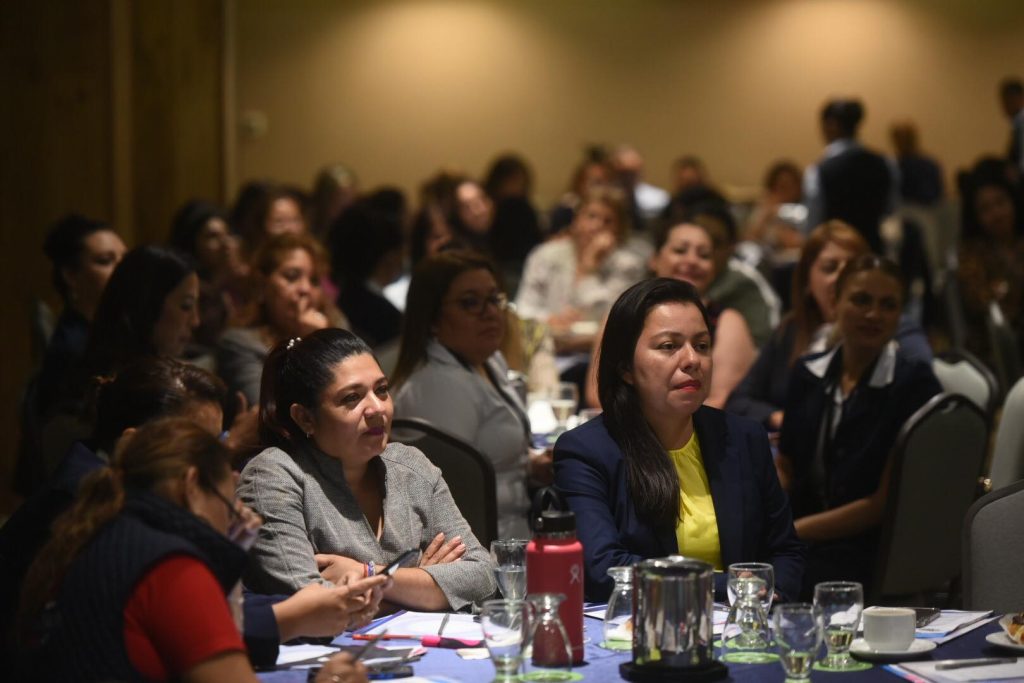 Encuentro sobre liderazgo y prevención de la violencia política contra las mujeres