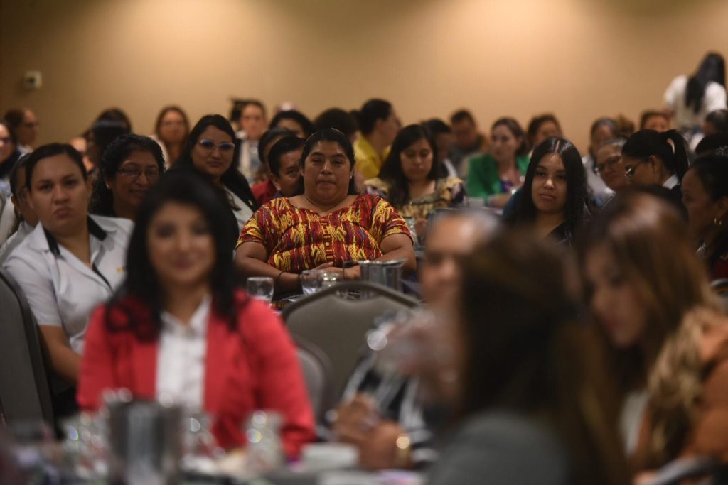 Encuentro sobre liderazgo y prevención de la violencia política contra las mujeres