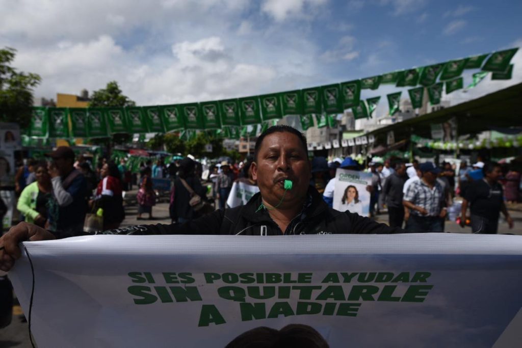 cierre de campaña de Sandra Torres de UNE