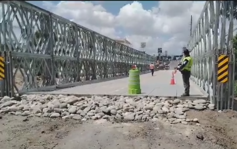 trabajos en puente de ruta al Pacífico