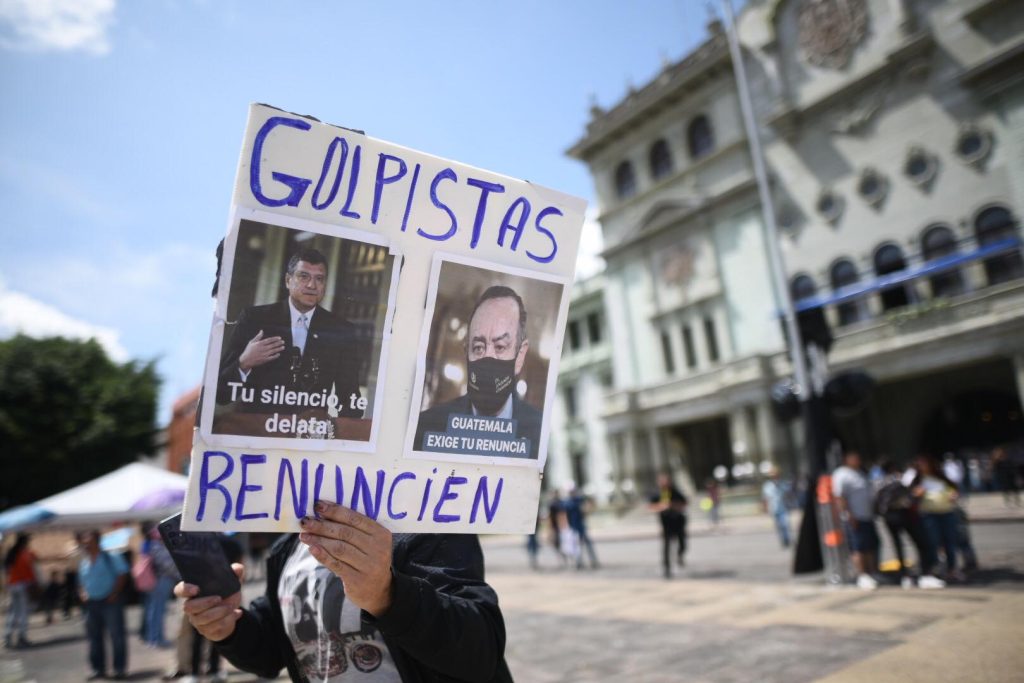 Protestan en Plaza de la Constitución, donde se conmemorará la Independencia