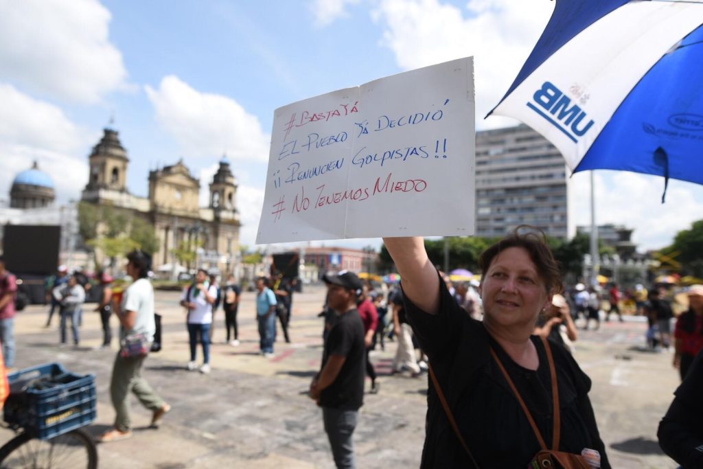 Protestan en Plaza de la Constitución, donde se conmemorará la Independencia