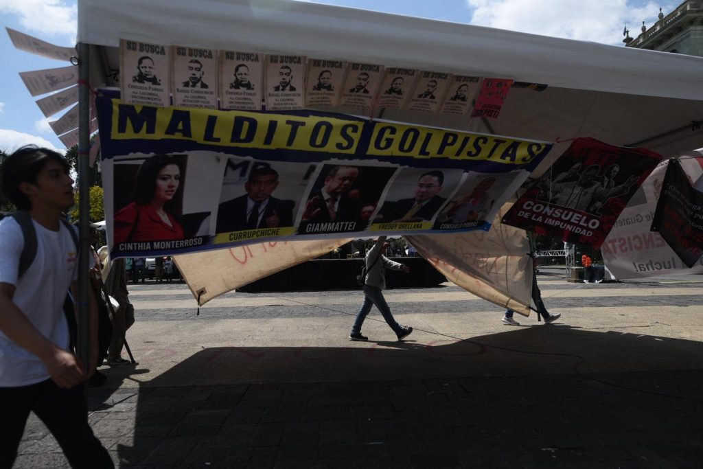 Protestan en Plaza de la Constitución, donde se conmemorará la Independencia