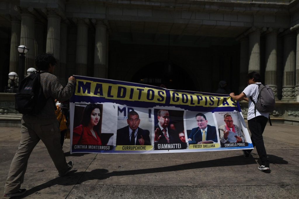 Protestan en Plaza de la Constitución, donde se conmemorará la Independencia