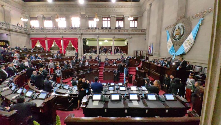 sesión solemne en el Congreso por 202 años de Independencia