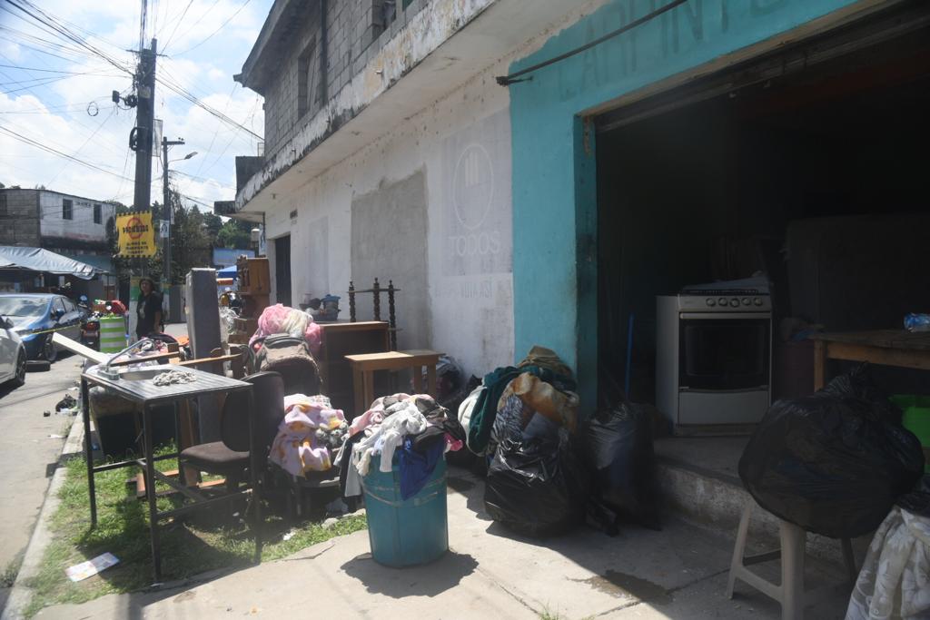 viviendas en riesgo por socavamiento en San Miguel Petapa