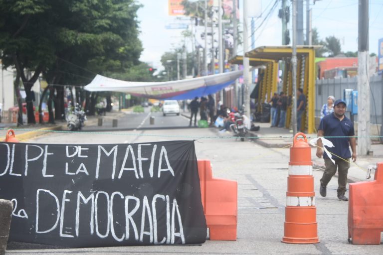 bloqueo en la avenida Petapa